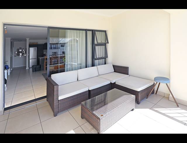 2 BEDROOM APARTMENT FOR SALE IN GREENSTONE HILL